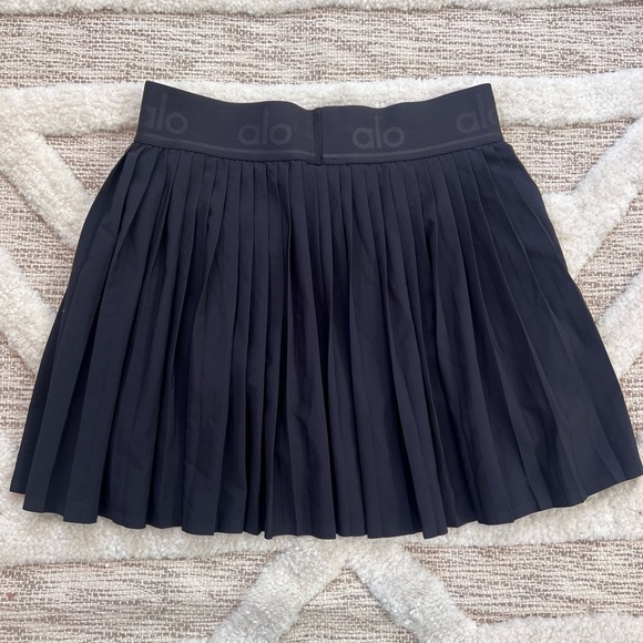 ALO Yoga Aces Tennis Pleated Skirt Black XS excellent condition - Picture 8 of 8